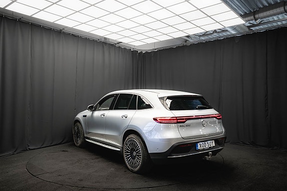 Mercedes-Benz EQC400 9 of 25