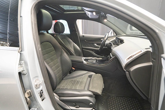 Mercedes-Benz EQC400 21 of 25