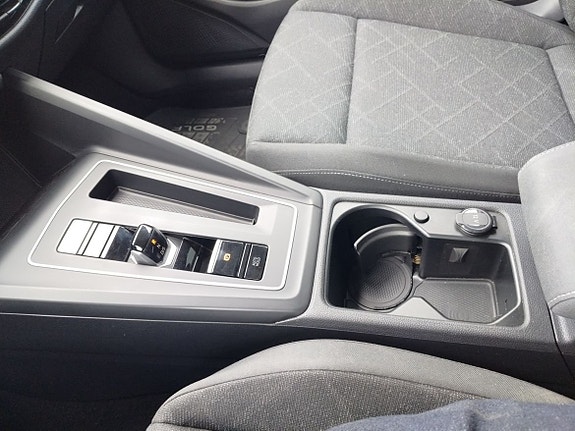 Volkswagen Golf VIII 23 of 23