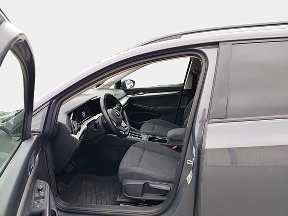 Volkswagen Golf VIII 9 of 23