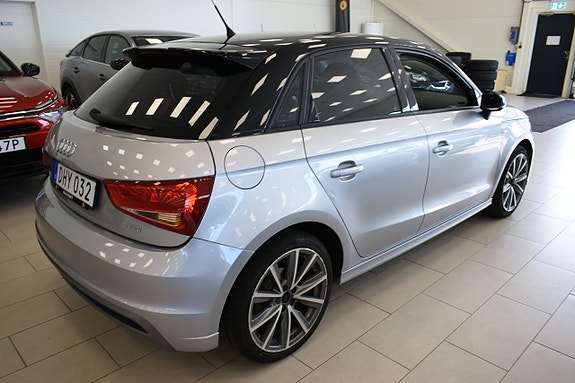 Audi e-tron Sportback 4 of 18