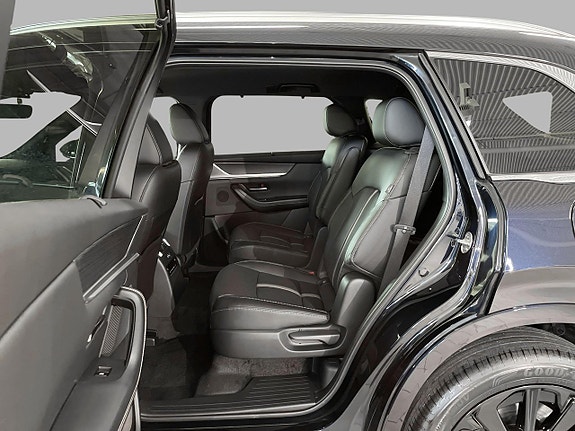 Mazda CX-80 13 of 16