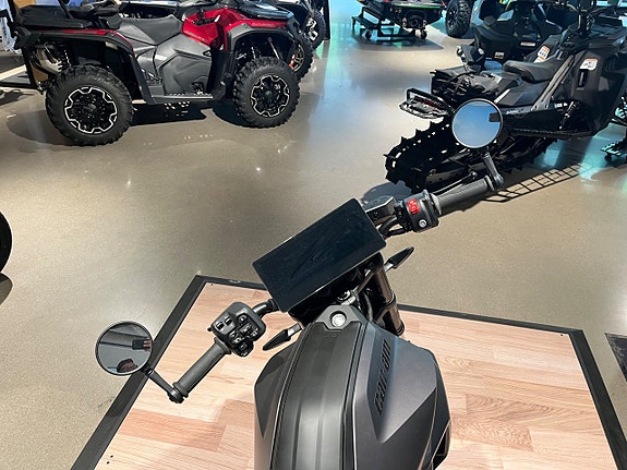Can-Am PULSE 35 kW + Passagerarsäte KÖP ONLINE 5 of 5