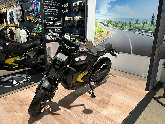 Can-Am PULSE 35 kW + Passagerarsäte KÖP ONLINE 2 of 5