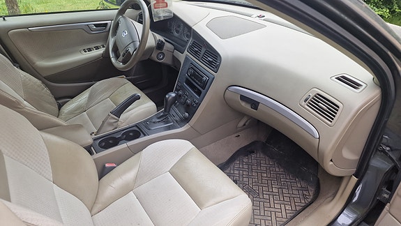 Brugt Volvo V70 2.5