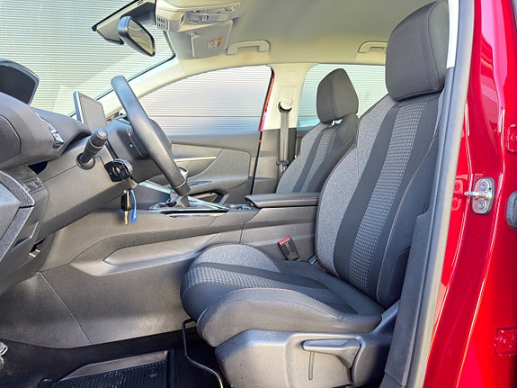 Peugeot 3008 9 of 17