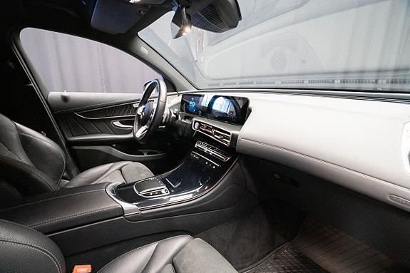 Mercedes-Benz EQC400 12 of 23