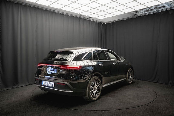 Mercedes-Benz EQC400 7 of 23