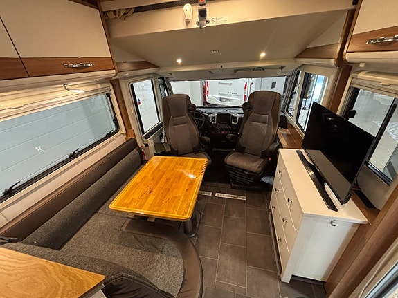 Dethleffs Globetrotter XLi 7850 Långbädd / ALDE / Taksäng / 177hk / Kamkedja 5 of 23