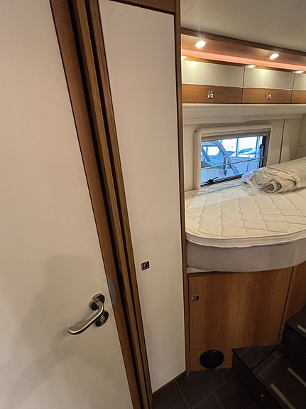 Dethleffs Globetrotter XLi 7850 Långbädd / ALDE / Taksäng / 177hk / Kamkedja 16 of 23