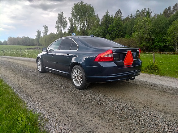 Volvo S80 3 of 5