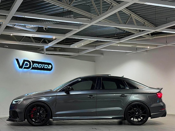 Audi RS3 2 of 5