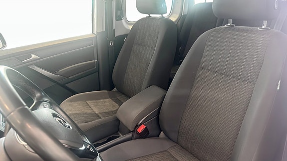 Volkswagen Caddy Maxi 8 of 15