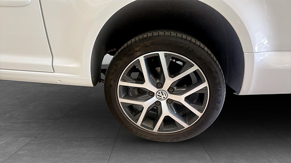 Volkswagen Caddy Maxi 6 of 15