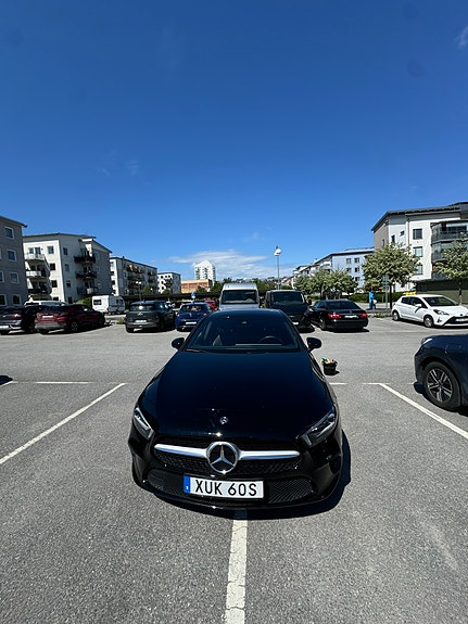 Mercedes-Benz A200 d 4 of 5