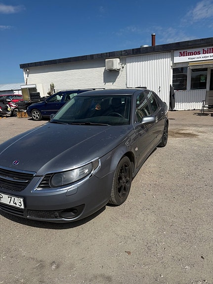 Saab 9-5 2 of 5