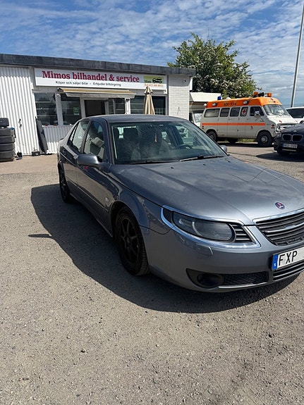 Saab 9-5 3 of 5