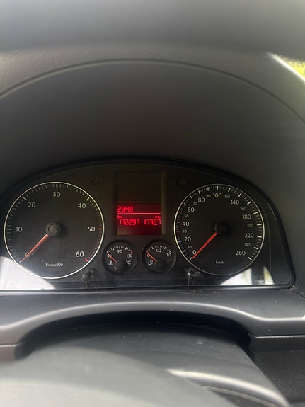 Volkswagen Caddy Maxi 2 of 5