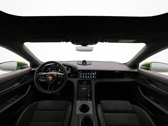 Porsche Taycan GTS 16 of 30