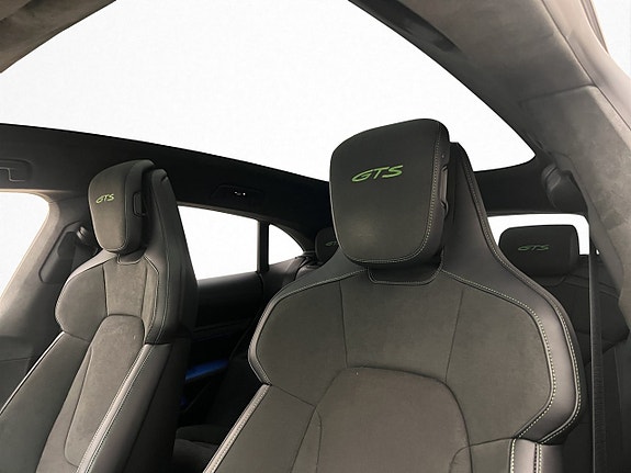 Porsche Taycan GTS 13 of 30