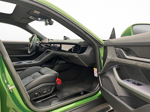 Porsche Taycan GTS 27 of 30
