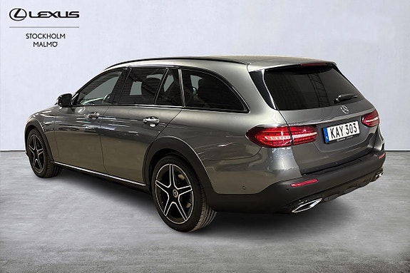 Mercedes-Benz E220 3 of 23