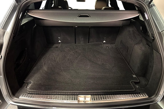 Mercedes-Benz E220 15 of 23