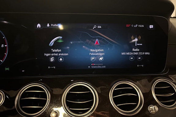 Mercedes-Benz E220 13 of 23