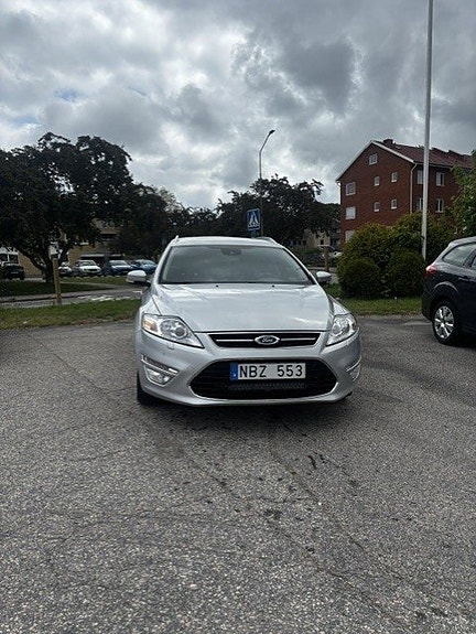 Ford Mondeo 2 of 5