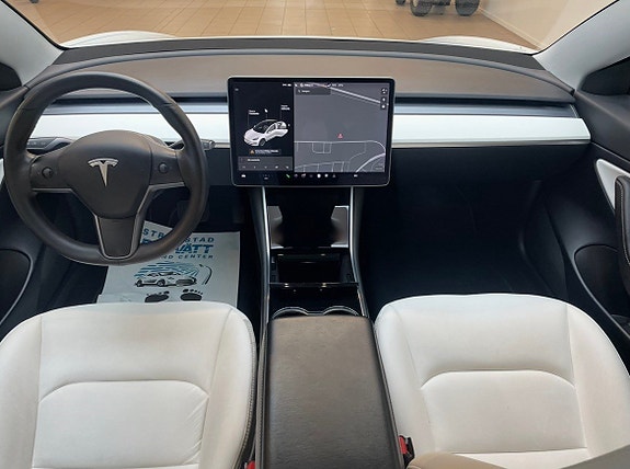 Tesla Model 3 7 of 13