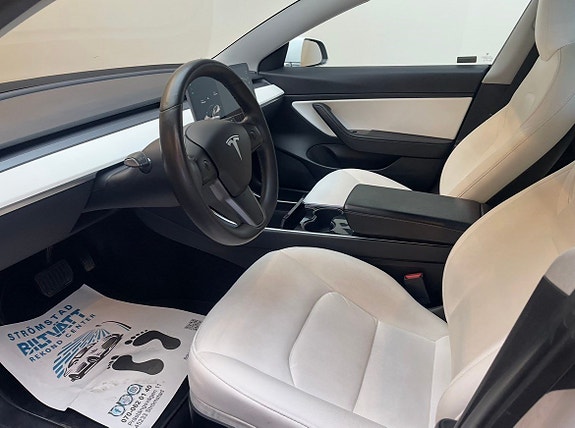 Tesla Model 3 5 of 13