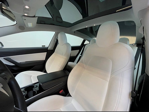 Tesla Model 3 12 of 13