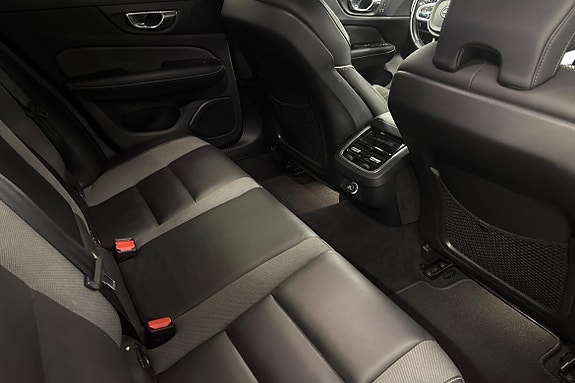 Volvo S60 14 of 25