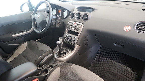 Peugeot 308 10 of 17