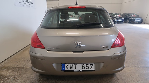Peugeot 308 5 of 17