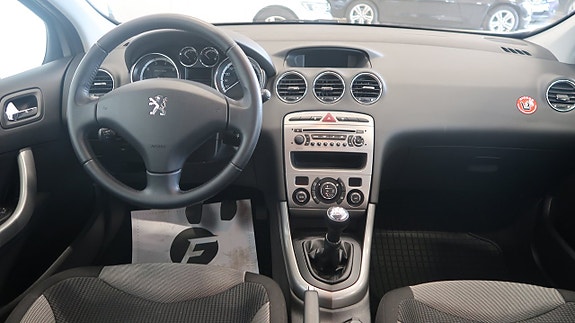 Peugeot 308 11 of 17