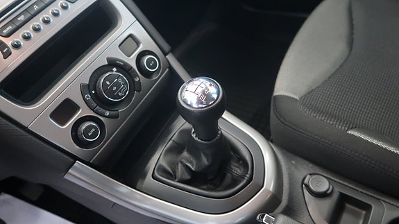 Peugeot 308 12 of 17