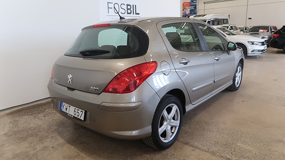 Peugeot 308 4 of 17