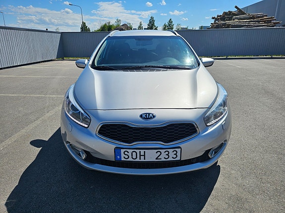 Kia Ceed 2 of 5