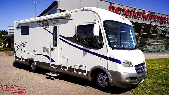 Frankia Comfort Class I 740 | QB-säng | Dragkrok