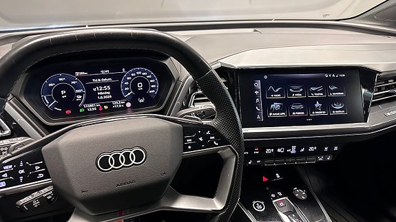 Audi Q4 e-tron 12 of 26