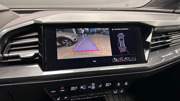 Audi Q4 e-tron 13 of 26
