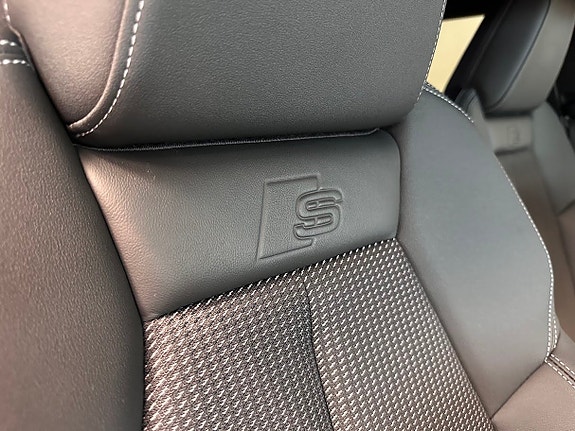 Audi Q4 e-tron 18 of 26