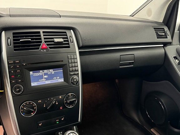 Mercedes-Benz B180 10 of 19