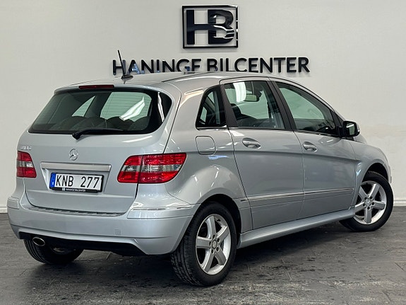 Mercedes-Benz B180 6 of 19