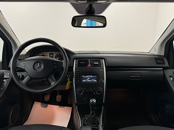 Mercedes-Benz B180 17 of 19