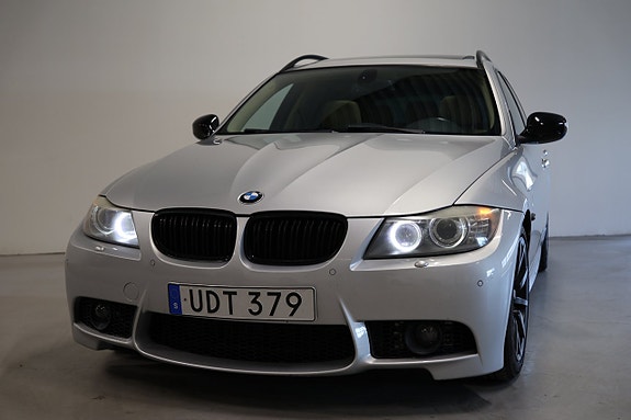 BMW 325d 2 of 5