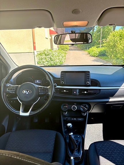 Kia Picanto 6 of 12