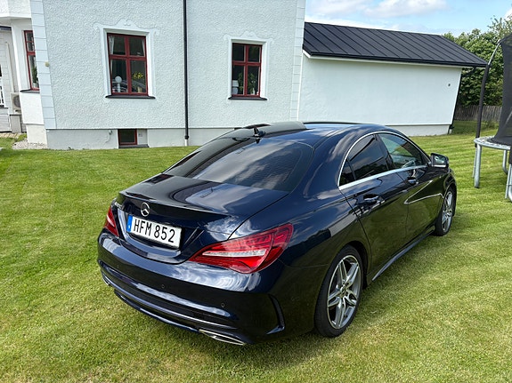 Mercedes-Benz CLA250 3 of 5