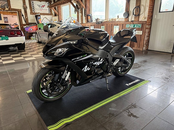 Kawasaki Ninja ZX-10 RR NINJA 200 HK 100 MIL EV BYTE 7 of 16